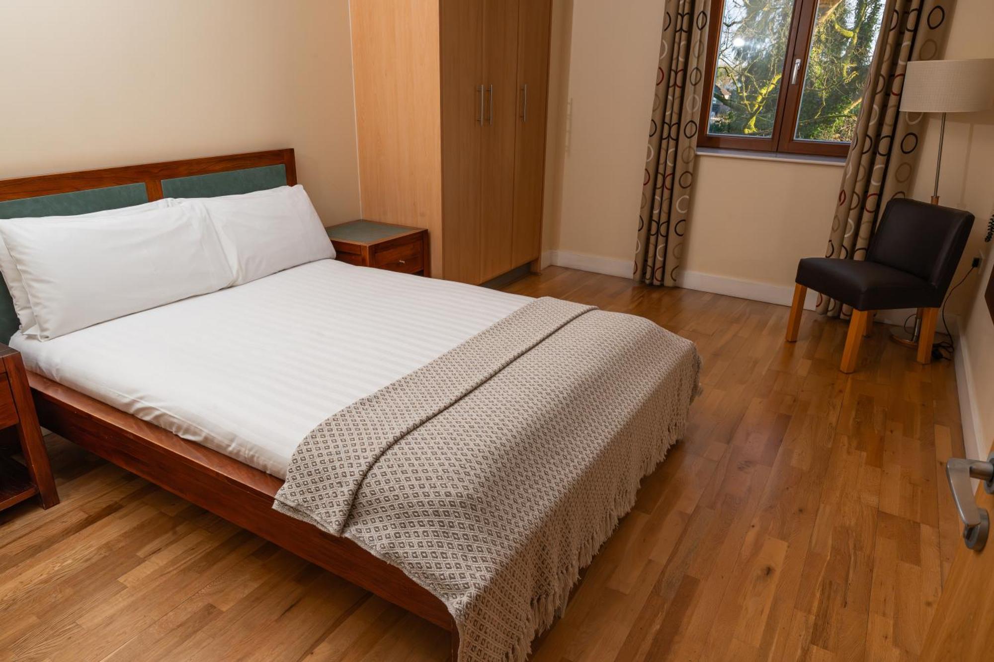 Two-Bedroom Apartment,1739372047:JPEG